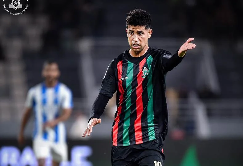المغرب الفاسي ينافس على ضم رضا سليم من الأهلي المصري في فترة الانتقالات الصيفية