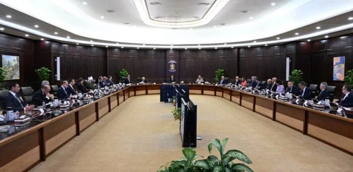 مجلس الوزراء المصري يعلن عن قرارات استراتيجية جديدة: تمديد مهلة الوحدات البديلة وتأسيس منطقة استثمارية في الشروق