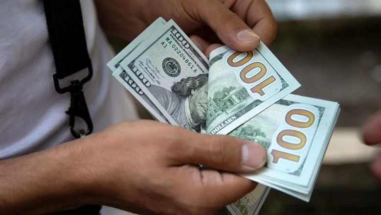 ارتفاع ملحوظ في سعر الدولار مقابل الجنيه المصري يتجاوز 51.40 جنيه في نهاية تعاملات الأربعاء