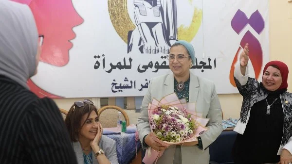 المستشارة أمل عمار تلتقي عضوات فرع المجلس القومي للمرأة في كفر الشيخ لتعزيز جهود تمكين المرأة