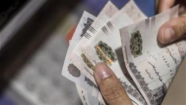 استثمر 400 ألف جنيه في بنك القاهرة: اكتشف العائد الشهري بعد تثبيت الفائدة!