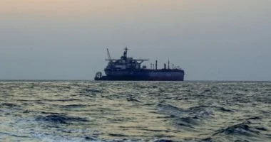استهداف سفينة سعودية بالبحر الأحمر يتسبب في حريق دون إصابات بين الطاقم