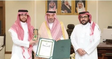 حمد الحربى يتبرع بـ 65% من كبده وينال وسام الملك عبدالعزيز تقديراً لتضحيته الإنسانية