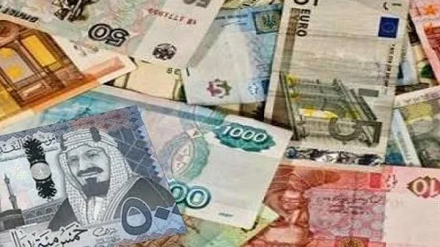 استقرار أسعار العملات العربية: الريال السعودي والدينار الكويتي يحافظان على قيمتهما مقابل الجنيه المصري