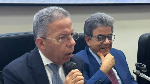 اتحاد المهن الطبية يطالب برفع الحراسة عن نقابة الصيادلة خلال الجمعية العمومية