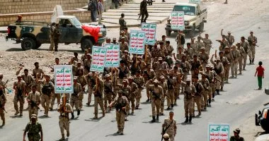 الحكومة اليمنية تؤكد: رد تحالف دعم الشرعية على الحوثيين يتماشى مع القوانين الدولية لحماية الملاحة
