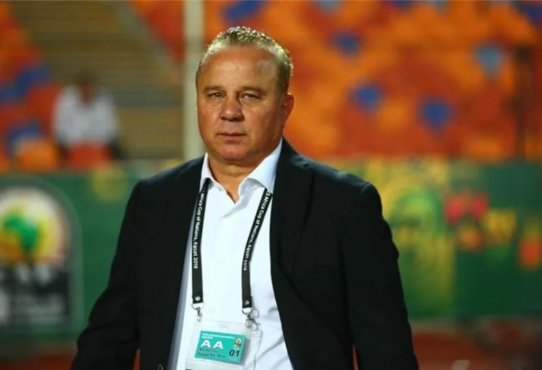 شوقي غريب يتولى منصب المدير الفني لاتحاد الكرة المصري لتعزيز تطوير اللعبة في البلاد