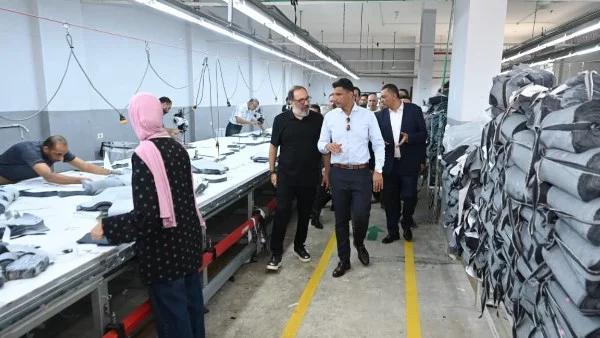 وزير الصناعة يزور مصانع الإسماعيلية لتطوير قطاع الغذاء وتعزيز الإنتاج المحلي