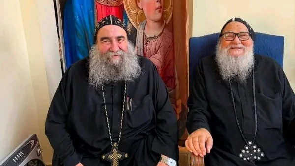 لقاء مميز يجمع الأنبا موسى والأنبا يؤانس: ذكريات البابا شنودة الثالث تضيء أجواء دير الشماسة فيبي