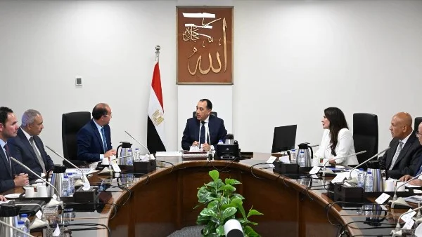 مدبولي يؤكد على أهمية كفاءة تشغيل وصيانة محطات معالجة الصرف الصحي لتعزيز البنية التحتية في مصر