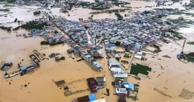 فيضانات مفاجئة في مقاطعة قانسو الصينية تودي بحياة 10 أشخاص