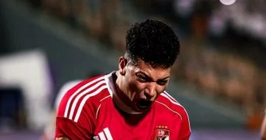 الأهلي يشترط عرضاً استثنائياً لرحيل إمام عاشور قبل المعسكر الإسباني