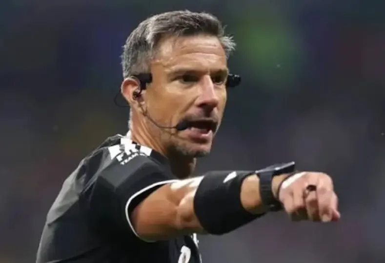 حكم نهائي كأس العالم 2026 يعلن اعتزاله بعد أسبوع من المباراة التاريخية بين إسبانيا والأرجنتين