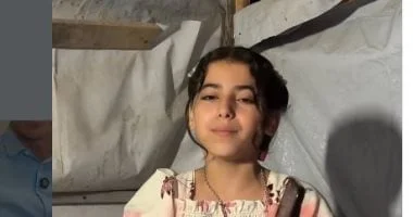 رئيس وزراء إسبانيا يرسل رسالة دعم مؤثرة لطفلة فلسطينية بعد رسمها صورته بين أنقاض غزة
