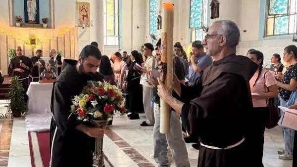انطلاق المسيرة الفرنسيسكانية الثالثة والثلاثون تحت شعار 'أنِر ظلمات قلبي' بمشاركة المطران شامي