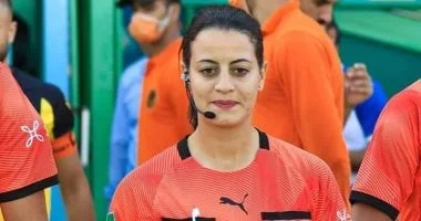 شاهندا المغربي تتألق كأول حكمة في أمم أفريقيا للسيدات بمواجهة جنوب أفريقيا وتنزانيا