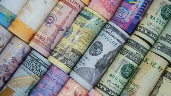 الجنيه المصري يتعافى أمام العملات الأجنبية والعربية في تعاملات اليوم