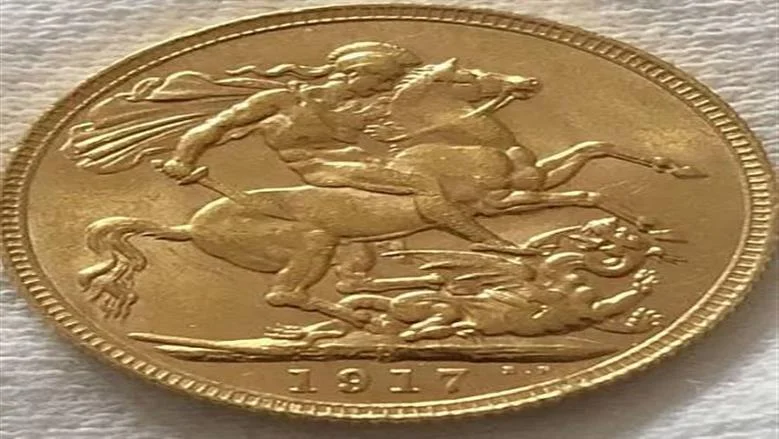 تراجع سعر الجنيه الذهب 400 جنيه في مصر اليوم.. ماذا سجل في نهاية التعاملات؟