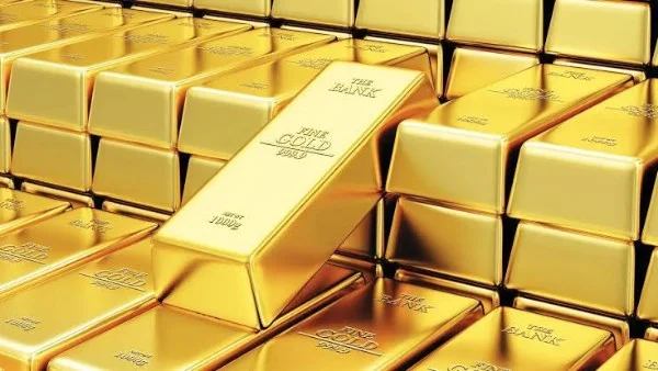 أسعار الذهب تتراجع مع ارتفاع الدولار وترقب قرار الفيدرالي الأمريكي