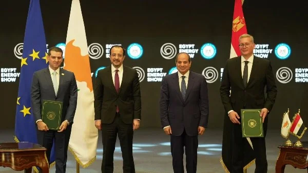 مصر تعزز مكانتها كمركز إقليمي للغاز بقرار الاستثمار في مشروع كرونوس القبرصي