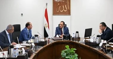 رئيس الوزراء يعقد اجتماعاً لبحث زيادة حوافز الأكاديميين في الجامعات والمراكز البحثية