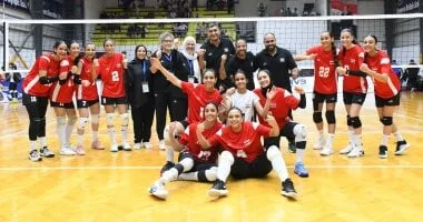 مصر تتأهل لنهائي بطولة أفريقيا للناشئات في الكرة الطائرة بعد انتصار ساحق على الجزائر