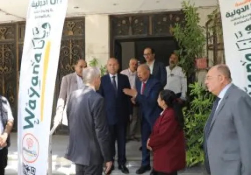 محافظ القاهرة يوزع 12 كرسيًا متحركًا لذوي الهمم في خطوة لتعزيز دمجهم المجتمع