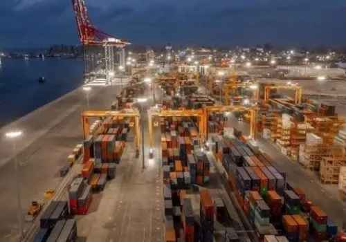 ميناء الإسكندرية يحقق رقماً قياسياً في تداول البضائع بـ82 مليون طن خلال 2025/2026