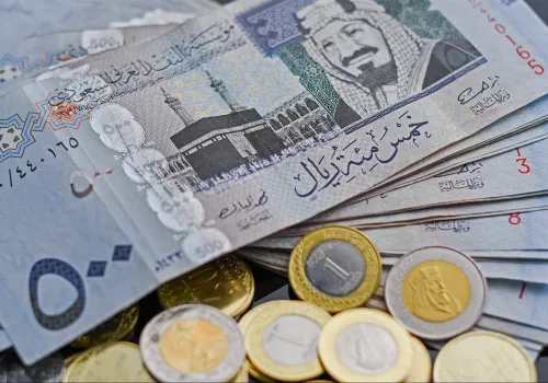 أسعار الريال السعودي ترتفع أمام الجنيه المصري: تفاصيل البيع والشراء في البنوك اليوم
