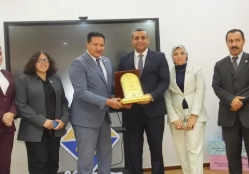 جامعة الإسكندرية تطلق المدرسة الصيفية لسفراء المناخ لتعزيز قدرات الشباب في مجالات الاستدامة والتغير المناخي