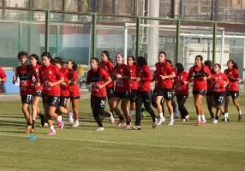 منتخب مصر النسائي لكرة القدم يواصل تدريباته الحماسية استعدادًا لبطولة أفريقيا في المغرب