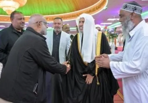 أمين عام رابطة العالم الإسلامي يزور جامع المصطفى في نيوزيلندا لتعزيز الروابط مع الجالية المسلمة
