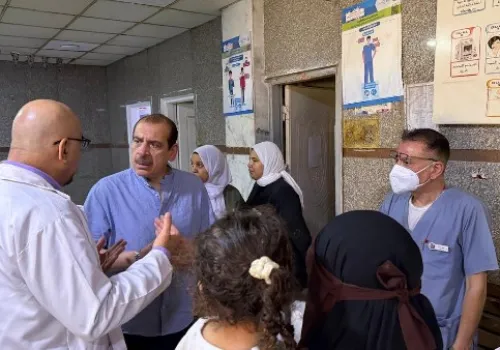 نائب وزير الصحة يتفقد مستشفى حميات حلوان ويكشف عن مخالفات إدارية تستدعي التحقيق الفوري