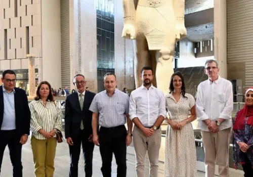 رئيس جمهورية الجبل الأسود وزوجته يكتشفان كنوز الحضارة المصرية في المتحف المصري الكبير