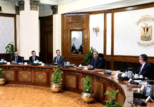 رئيس الوزراء المصري يتابع استعدادات التعداد العام للسكان والإسكان لعام 2027 لتعزيز التخطيط والتنمية