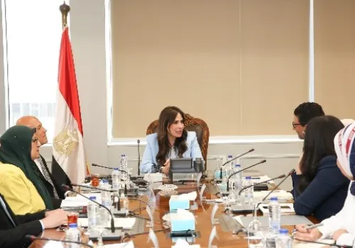 وزيرة الإسكان تبحث مع وفد مؤسسة التمويل الدولية سبل تعزيز مشاريع تحلية المياه في مصر