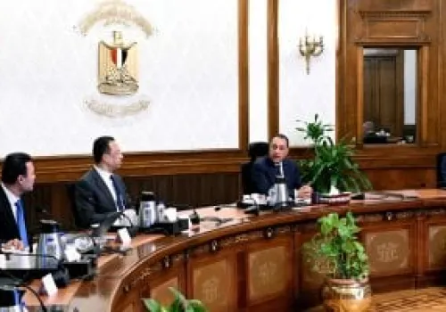 مدبولي: تقديم البرنامج الاقتصادي الوطني للرئيس تمهيداً لإطلاقه رسمياً