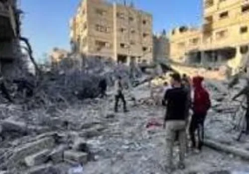 استشهاد ثلاثة فلسطينيين في قصف إسرائيلي على مركبة جنوب خان يونس