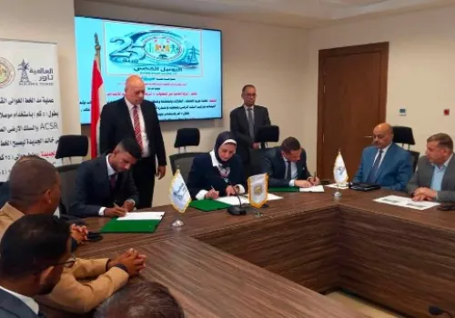 مصر تعزز شبكة الكهرباء بتوقيع عقد ربط محطة محولات بني خالد الجديدة