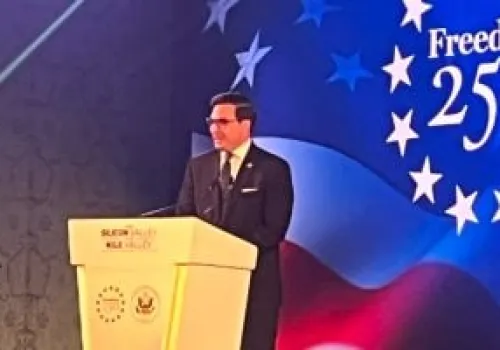 مساعد وزير التجارة الأمريكي: مصر رائدة في مجال الذكاء الاصطناعي بفضل بنيتها الرقمية وكوادرها المؤهلة
