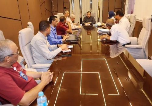 رئيس جامعة جنوب الوادي: محور الجامعة الأهلية يسهم في تسهيل تنقل الطلاب وتعزيز البنية التحتية