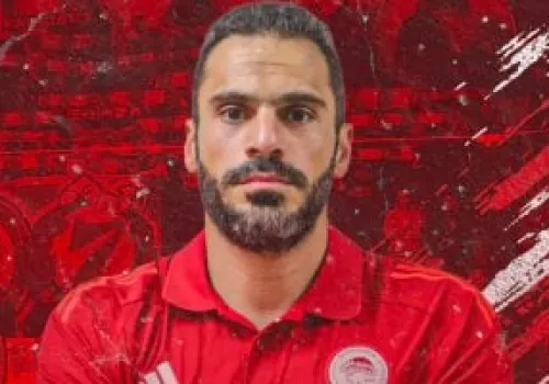 أولمبياكوس اليوناني يعزز صفوفه بضم حارس مرمى الزمالك كريم هنداوي