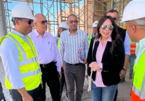 زيارة وزيرة الإسكان لمشروع تطوير 'علم الروم' تعكس شراكة ناجحة بين القطاعين العام والخاص
