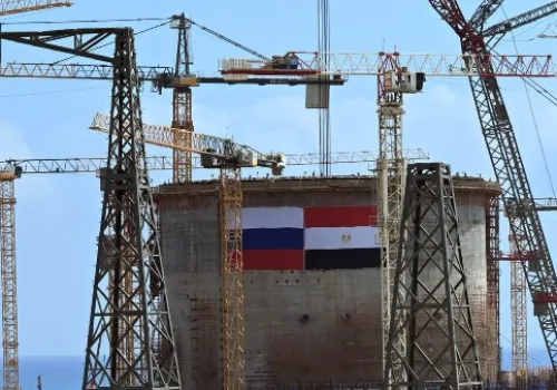 الشركة الروسية لمشروع الضبعة تؤكد التزامها التام بمعايير السلامة في تركيب وعاء ضغط المفاعل
