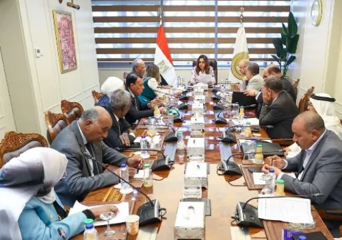 وزيرة التنمية المحلية والبيئة تلتقي نواب الشيوخ والنواب لمناقشة القضايا الخدمية الحيوية في المحافظات