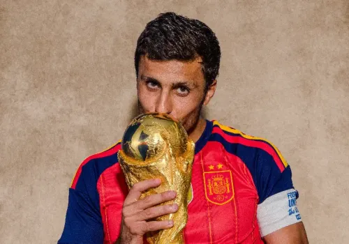 رودري يتصدر سباق الكرة الذهبية 2026 بعد تألقه في المونديال وقيادته لإسبانيا نحو المجد