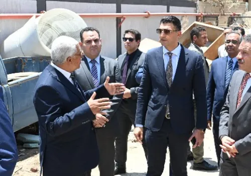 وزير الصناعة يعلن عن تشديد العقوبات على المصانع المخالفة وتعزيز الرقابة على المنشآت غير المرخصة