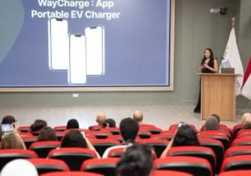 جامعة مصر للمعلوماتية تطلق برمجيات ذكية لتعزيز خدمات السيارات الكهربائية وتسهيل عمليات البيع