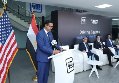 مصر تعتمد معايير السلامة الأمريكية لتعزيز تنافسية سوق السيارات وجذب الاستثمارات