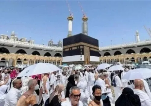 استعدادًا لموسم العمرة 2026: تعرف على الفئات والأسعار والوثائق المطلوبة للحجز
